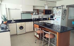 Espacioso departamento céntrico.